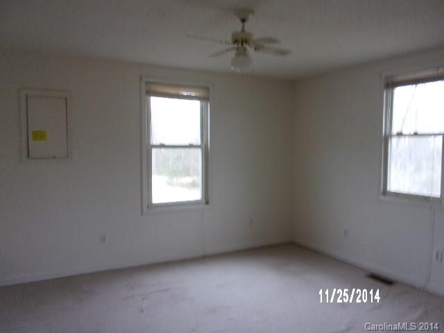 2883 Hart Road Clover, SC 29710 - Photo 4 of 19