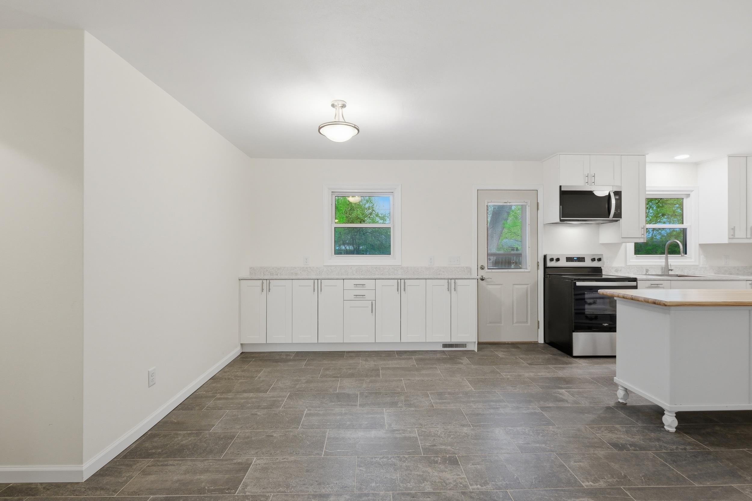 326 Prairie View Street Oregon, WI 53575 - Photo 10 of 33