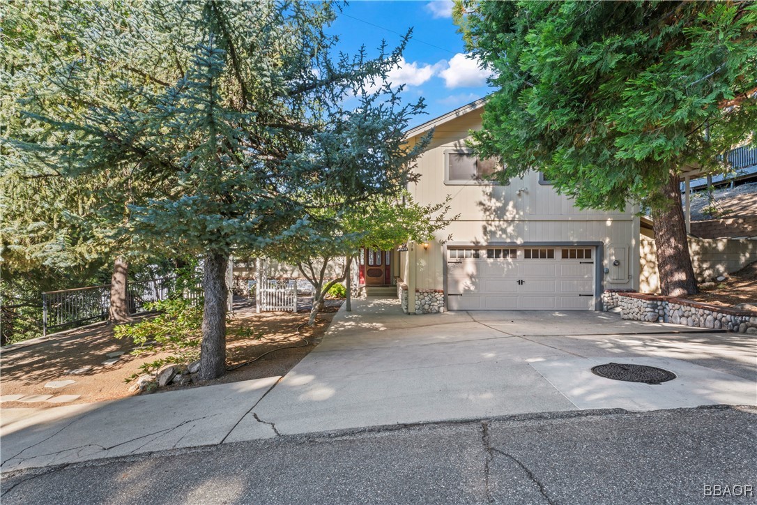 26419 Apache Trail Rimforest, CA 92378 - Photo 3 of 50