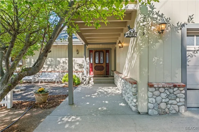 $875,000 | 26419 Apache Trail, Rimforest, CA 92378
