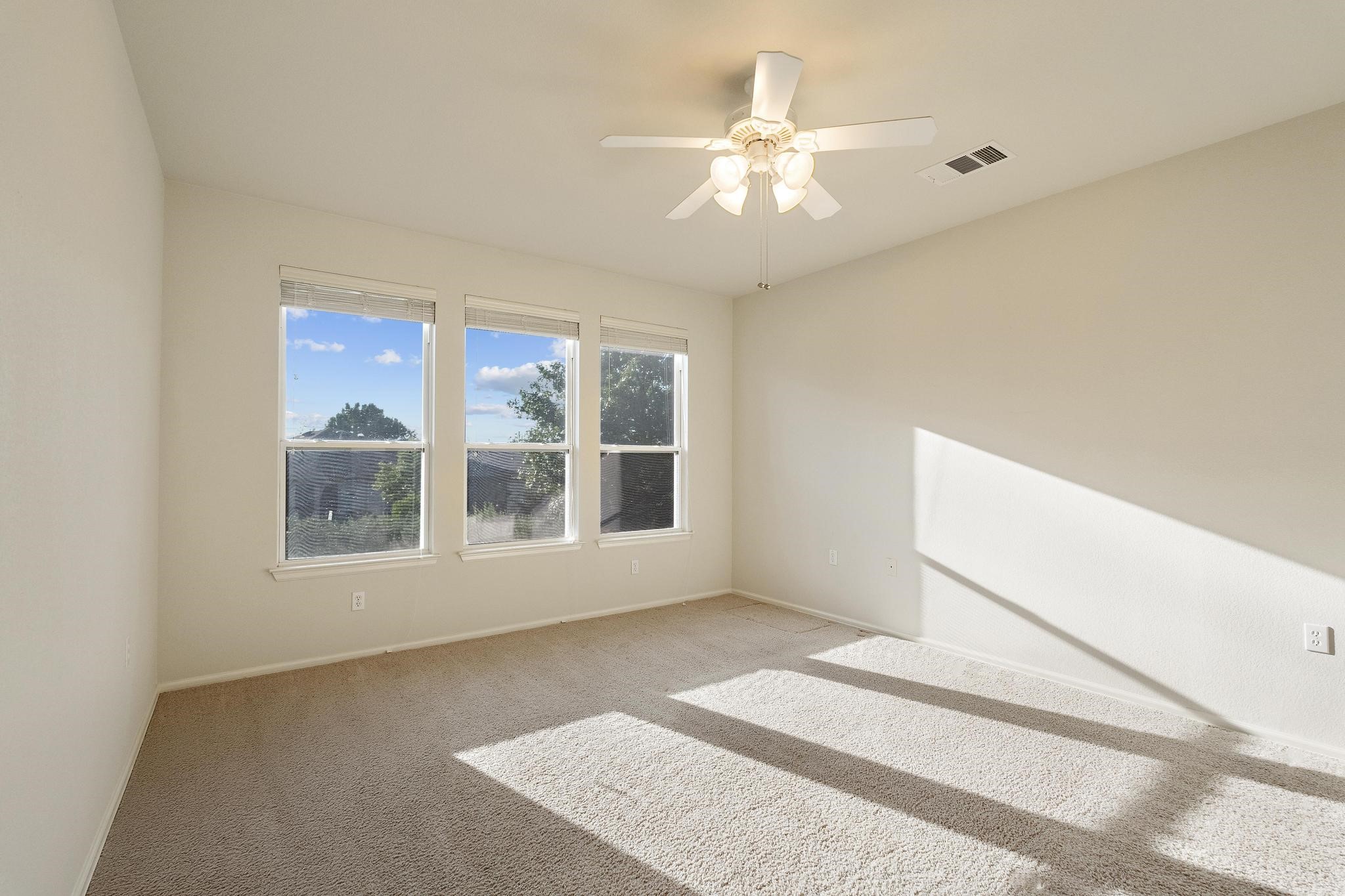 136 Prairie Creek Trail Georgetown, TX 78633 - Photo 16 of 29