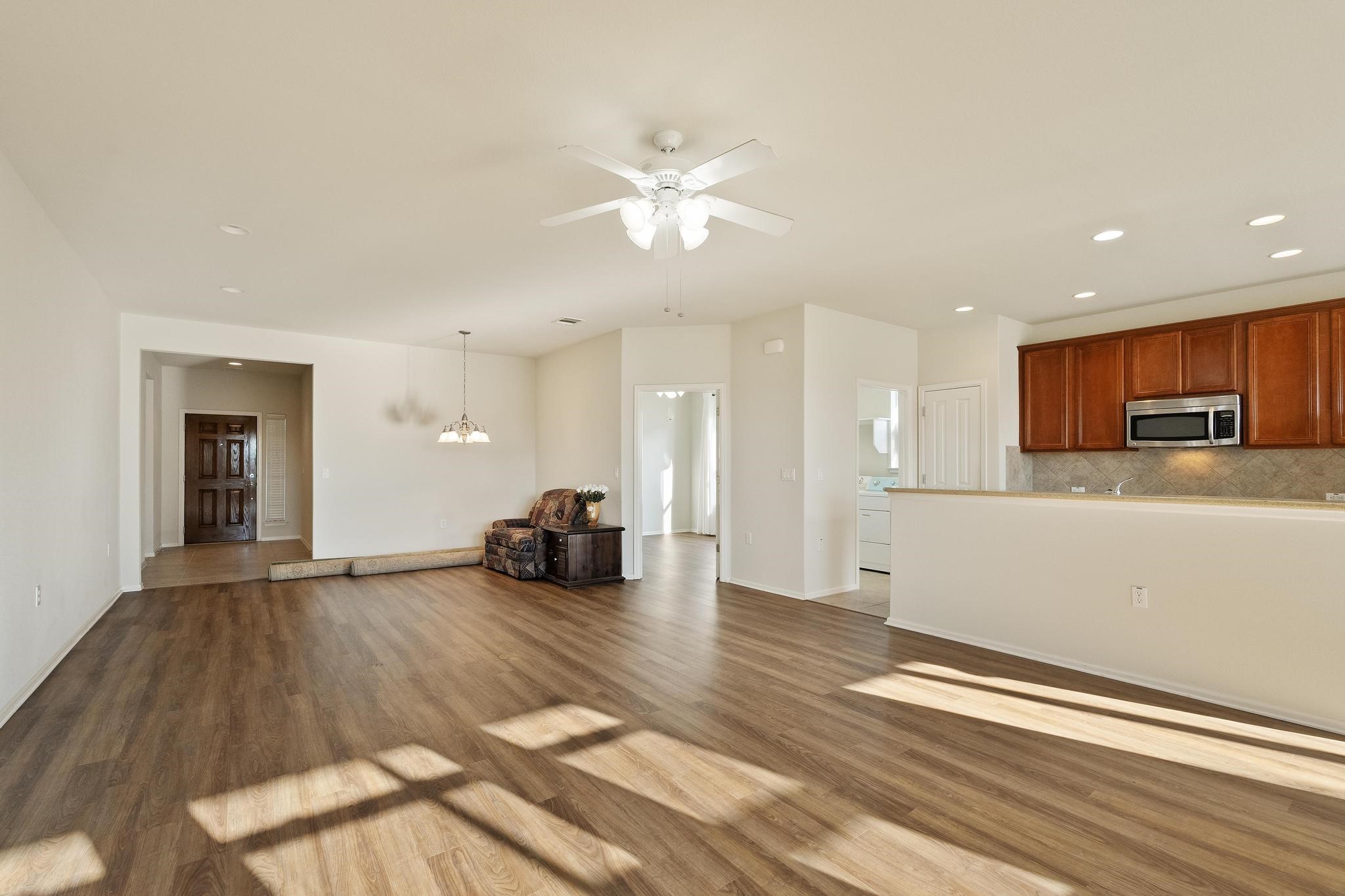 136 Prairie Creek Trail Georgetown, TX 78633 - Photo 5 of 29