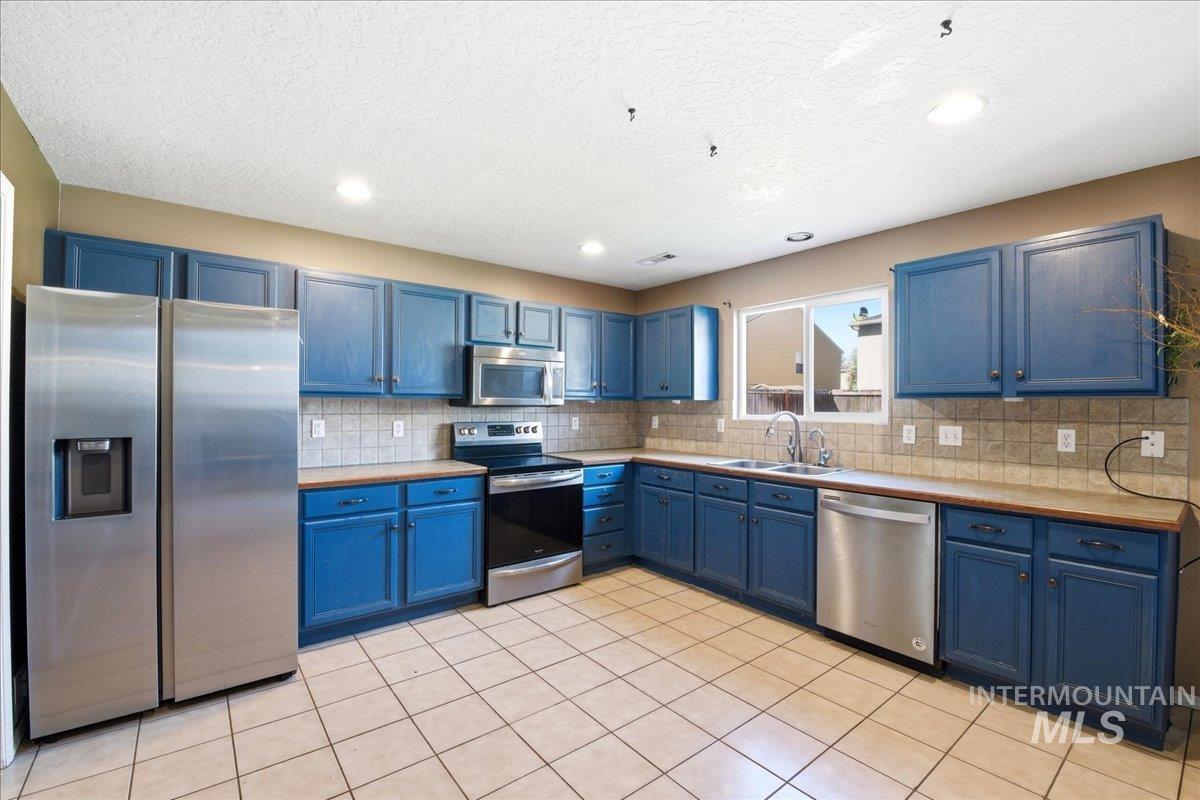 14048 Monterey Street Caldwell, ID 83607 - Photo 13 of 35