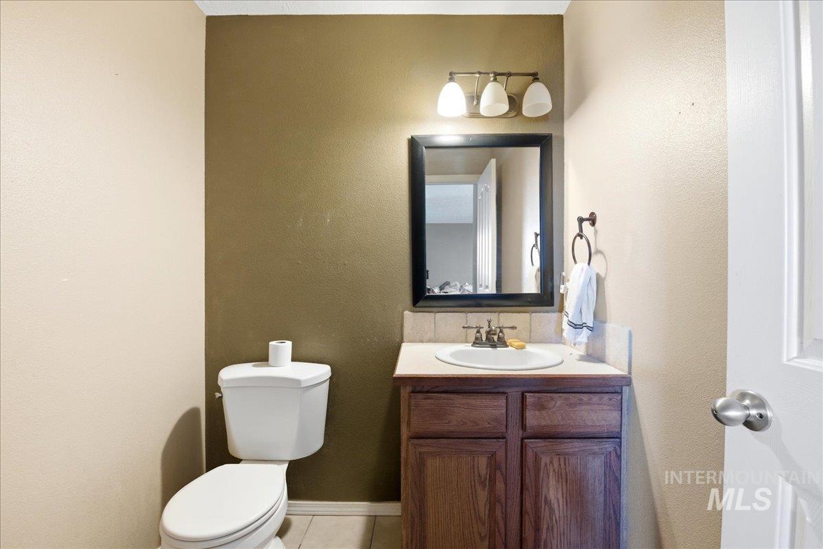 14048 Monterey Street Caldwell, ID 83607 - Photo 9 of 35