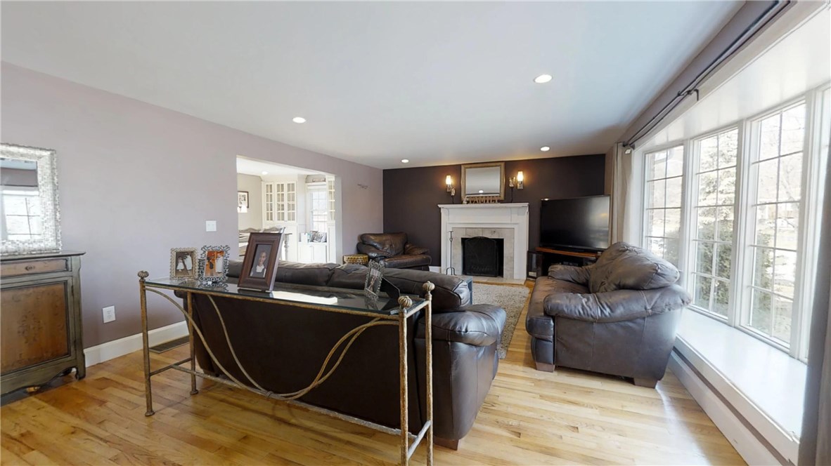 10 Friar Tuck Road Warwick, RI 02886 - Photo 12 of 39