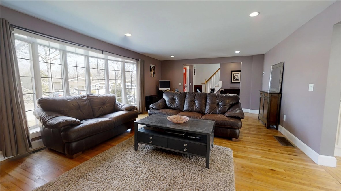 10 Friar Tuck Road Warwick, RI 02886 - Photo 6 of 39