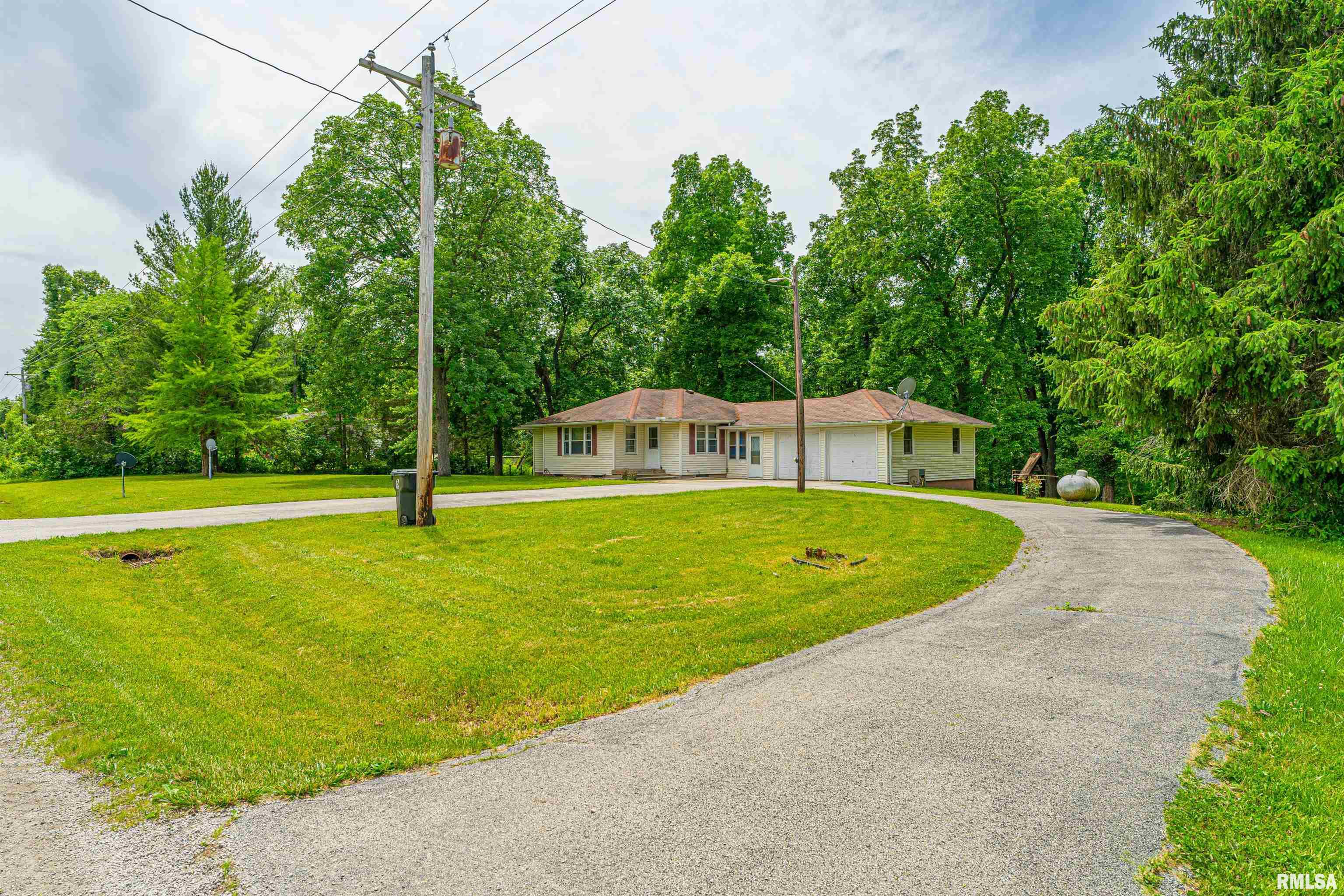 6257 North Oakley Road Argenta, IL 62501 - Photo 2 of 33 Gallery Image 2
