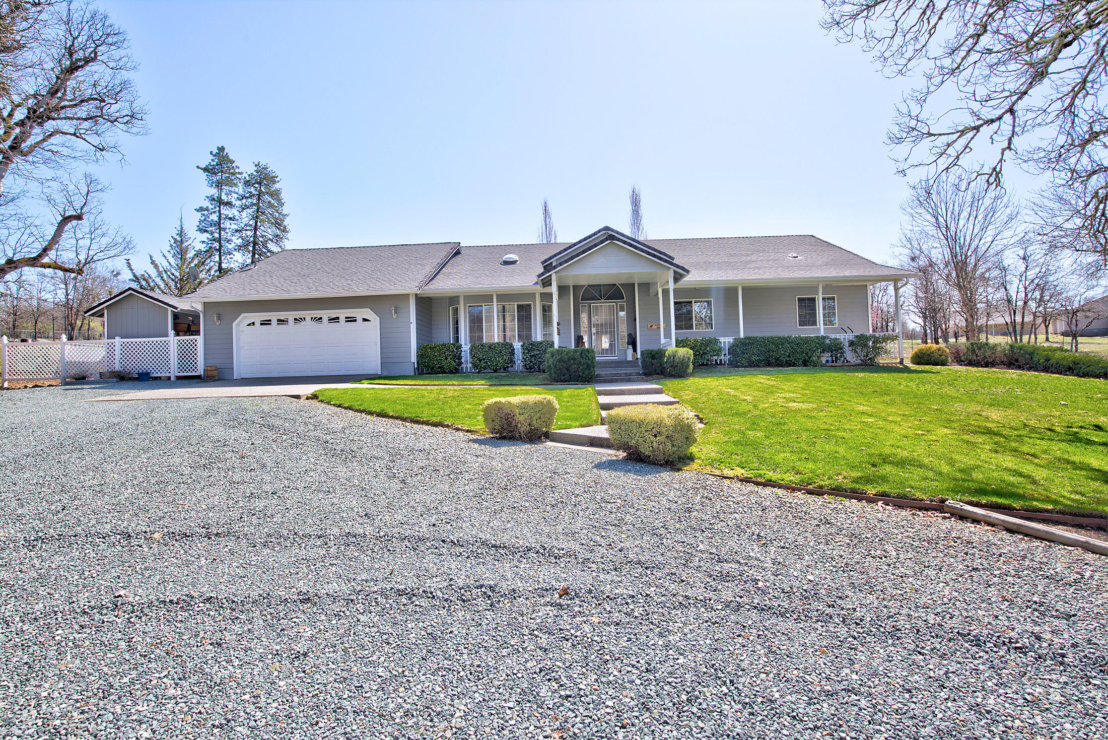 415 Castle Creek Road Grants Pass, OR 97526 - Photo 2 of 48 Castle Creek004