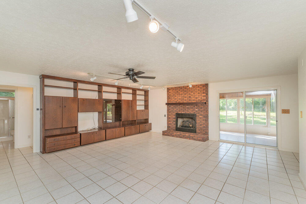 207 Cedar Road Plum Branch, SC 29845 - Photo 20 of 27 207_cedar_rd_011_890