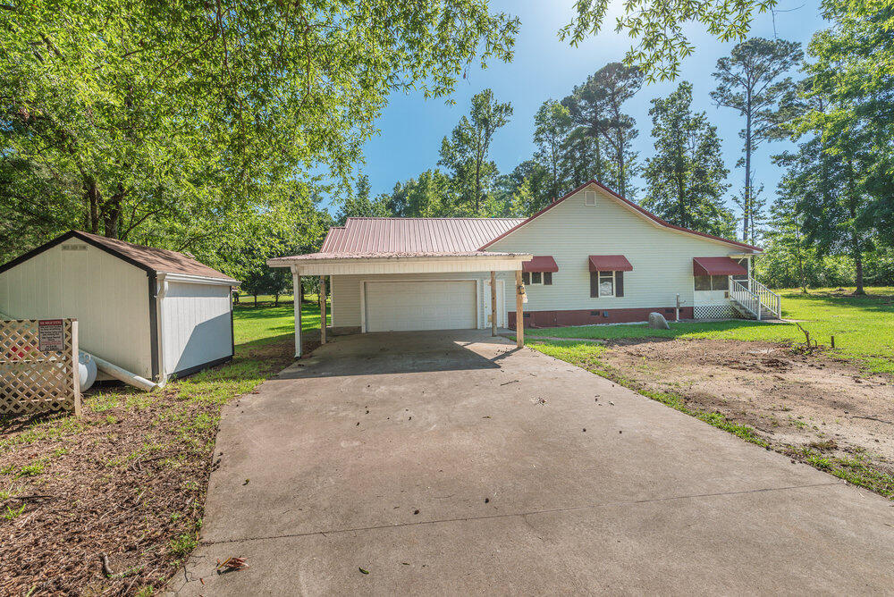 207 Cedar Road Plum Branch, SC 29845 - Photo 6 of 27 207_cedar_rd_045_131
