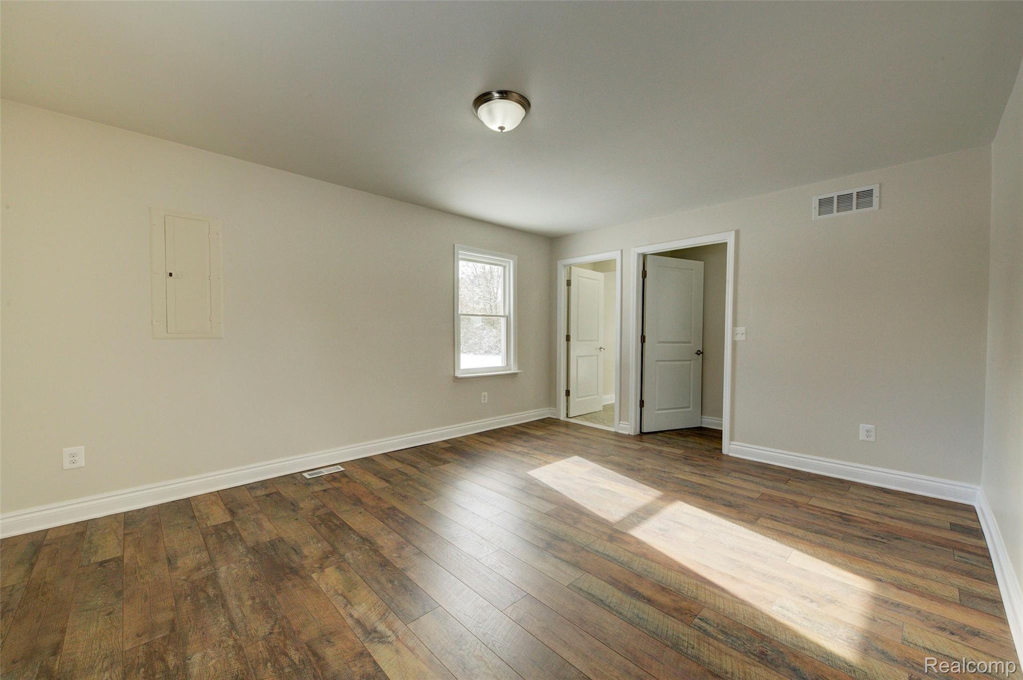 40054 Willis Road Belleville, MI 48111 - Photo 21 of 47 930A2937_8_9.jpg