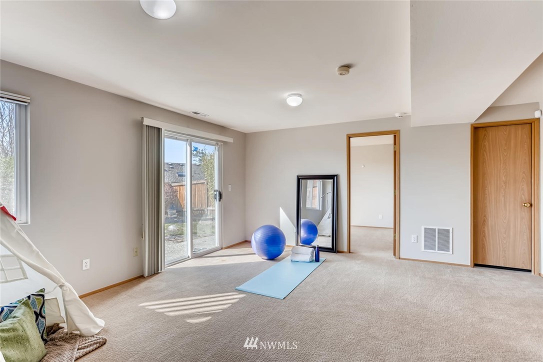 21022 25th Drive Southeast Bothell, WA 98021 - Photo 21 of 27 a view of an empty room with window