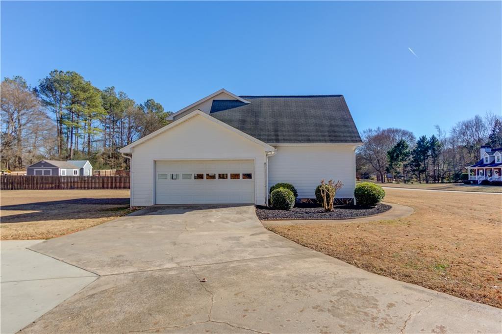 1416 Kingston Way Colbert, GA 30628 - Photo 2 of 21