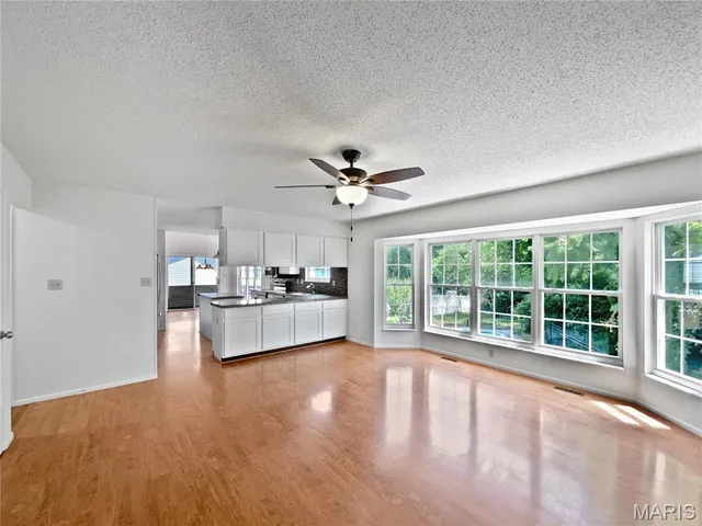 $408,000 | 4033 Treeshadow Drive, St. Peters, MO 63376