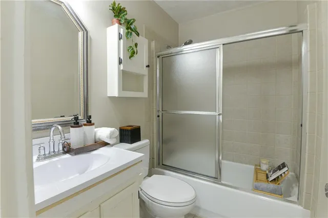 $2,400 | 736 Regina Court Northwest, Lawrenceville, GA 30043