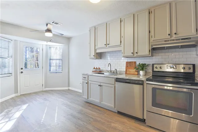 $2,400 | 736 Regina Court Northwest, Lawrenceville, GA 30043