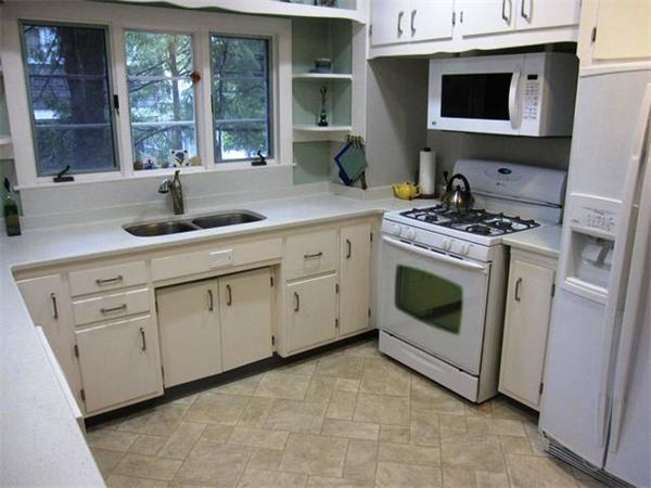 62 Riddell Street Greenfield, MA 01301 - Photo 10 of 17 Gallery Image 10