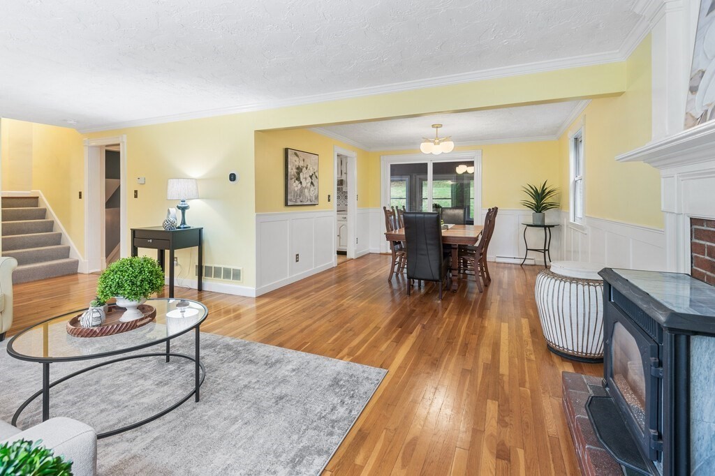 12 Bryant Road Framingham, MA 01701 - Photo 4 of 21 Gallery Image 4