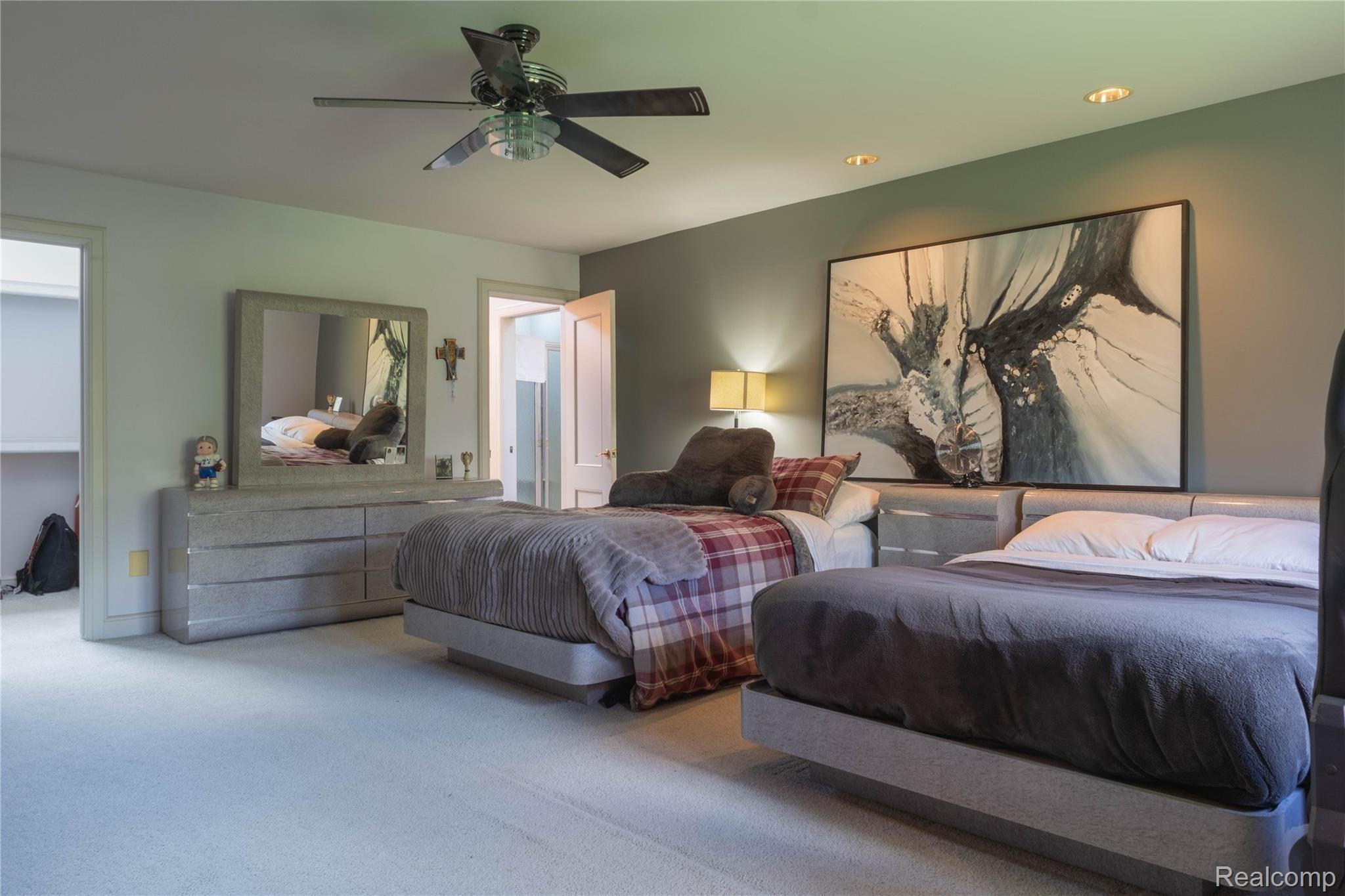 1651 Washington Road Rochester, MI 48306 - Photo 44 of 60 43.jpg