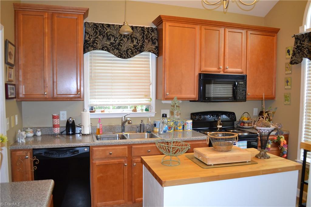 151 Falling Brook Road Stokesdale, NC 27357 - Photo 10 of 25 Gallery Image 10