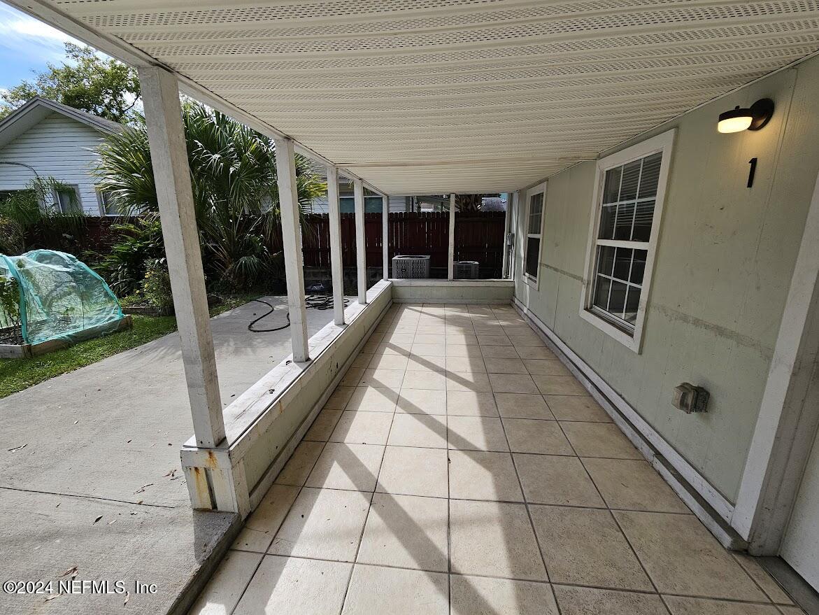 925 Phillips Street, Unit 2 Jacksonville, FL 32207 - Photo 12 of 13 porch