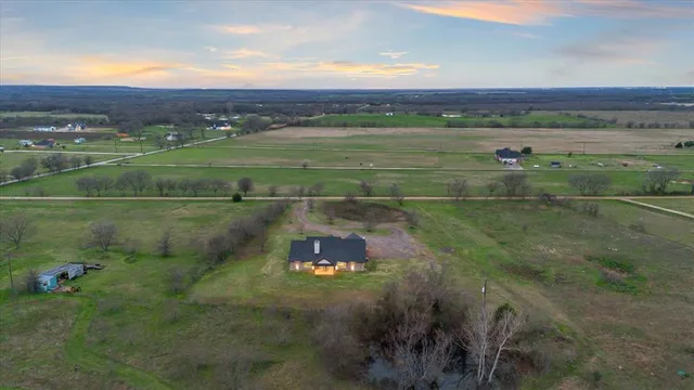 $590,000 | 280 East P Dawson Road, Maypearl, TX 76064