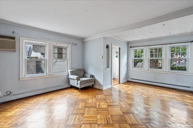 $938,000 | 33-37 204th Street | Auburndale