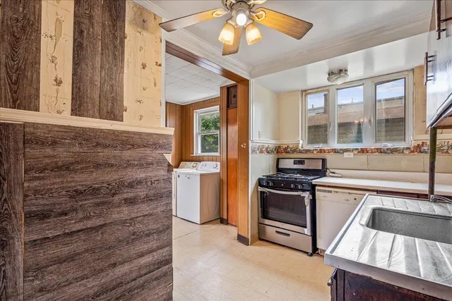 $938,000 | 33-37 204th Street | Auburndale