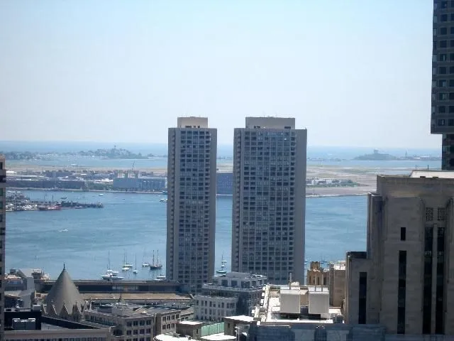 $1,100,000 | 65 East India Row, Unit 22C, Boston, MA 02110