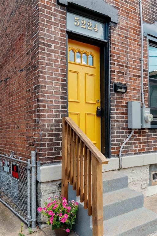 5224 Carnegie Street Pittsburgh, PA 15201 - Photo 3 of 32