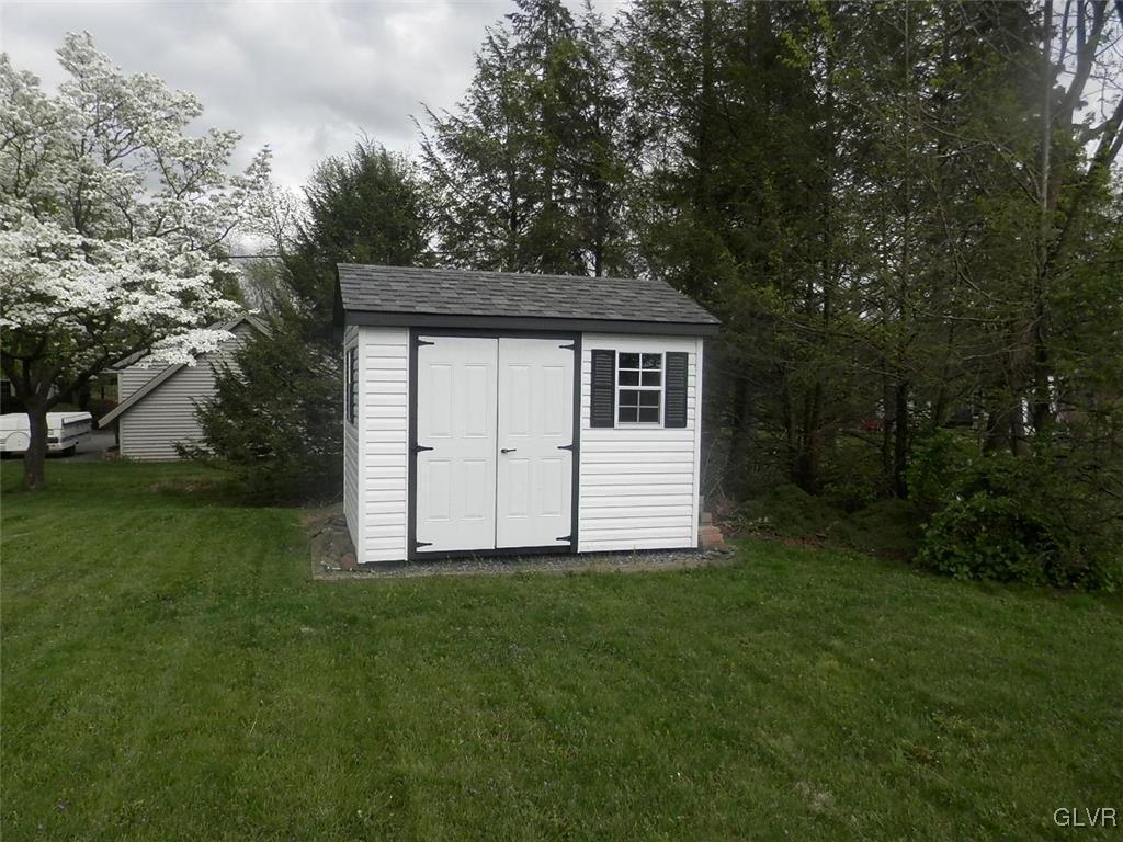 941 Mitman Road Easton, PA 18040 - Photo 3 of 23 Gallery Image 3