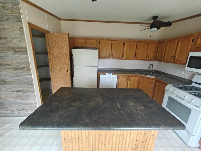 $202,000 | 78 EMS B6 Lane, Leesburg, IN 46538