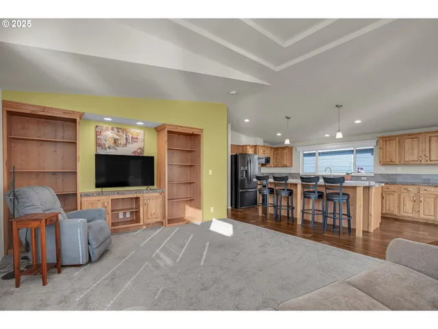 $410,000 | 186 Cedar Lane, Gates, OR 97346