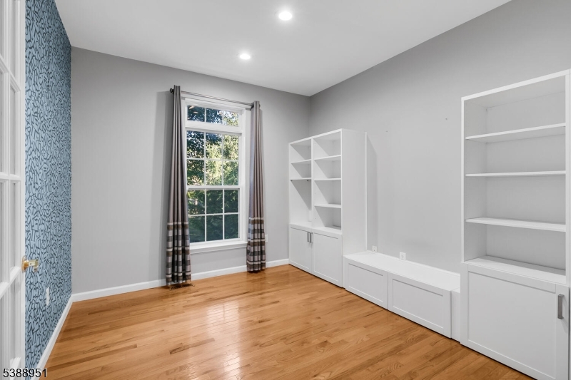 22 Honeyman Road Bernards, NJ 07920 - Photo 12 of 49