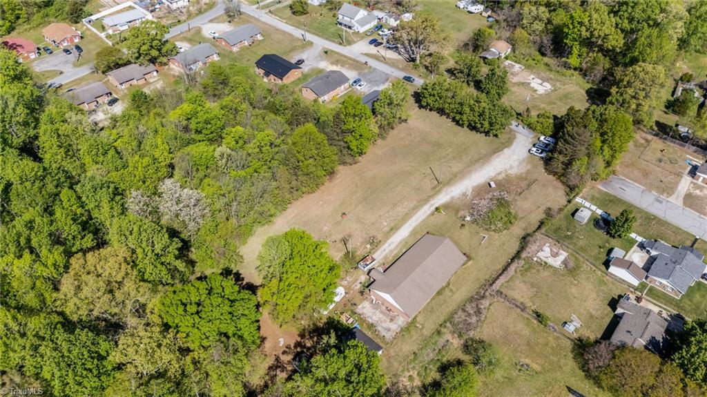 1010-1012 Gaines Avenue High Point, NC 27263 - Photo 3 of 15
