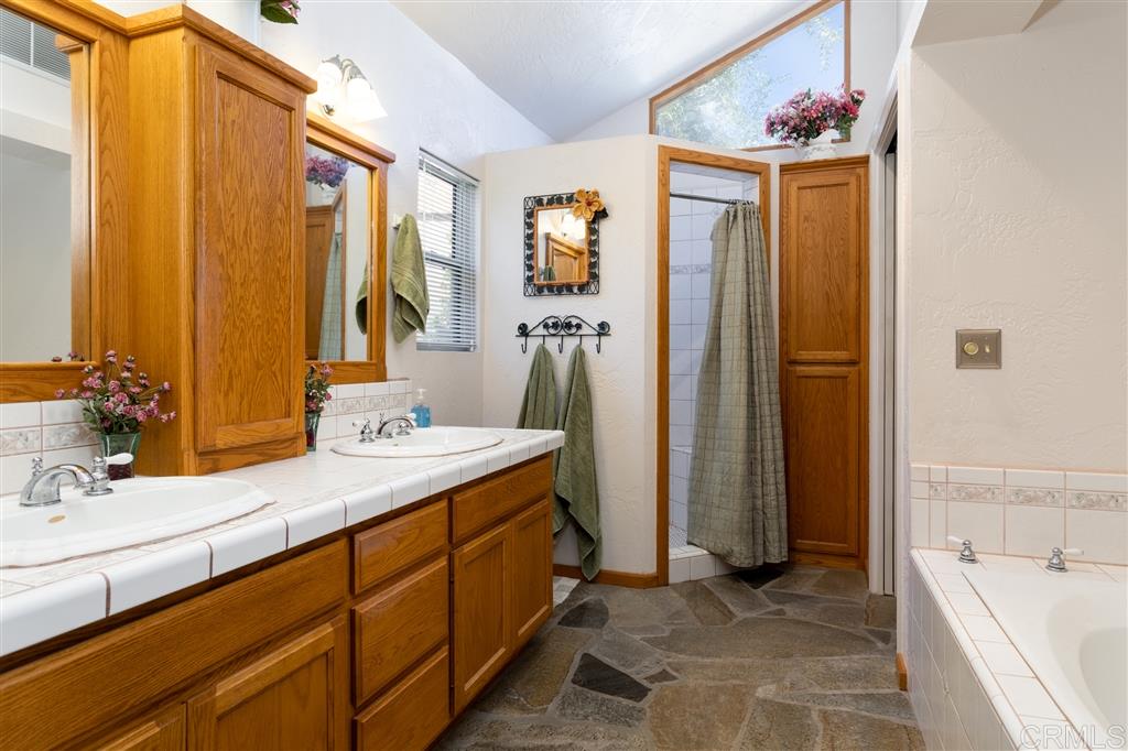 2573 Gum Tree Lane Fallbrook, CA 92028 - Photo 15 of 25