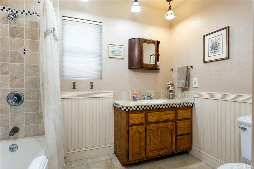 2573 Gum Tree Lane Fallbrook, CA 92028 - Photo 18 of 25