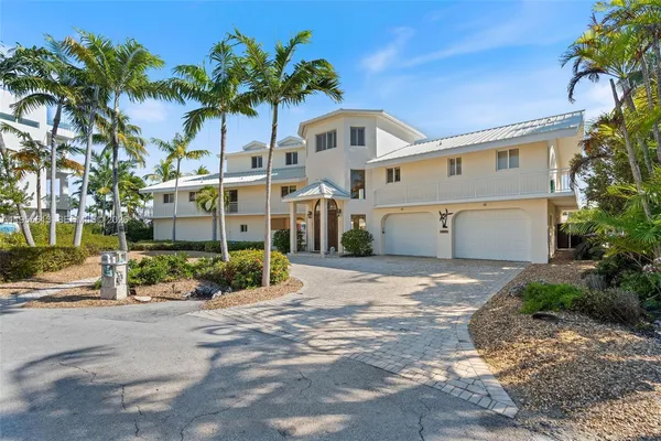 $4,750,000 | 44 West Plaza Del Lago, Islamorada, FL 33036