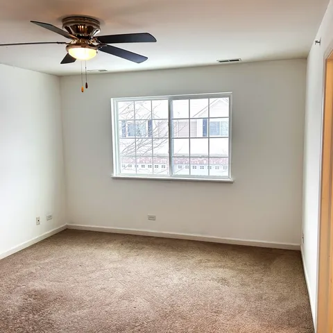 $2,650 | 9859 Williams Drive, Huntley, IL 60142