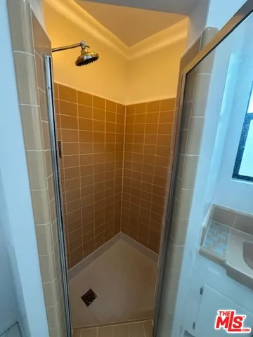 $1,700 | 840 South Bedford Street, Unit 4, Los Angeles, CA 90035