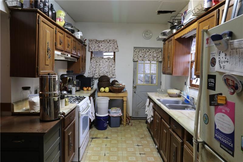 903 Spring Street Braddock, PA 15104 - Photo 8 of 10 Gallery Image 8