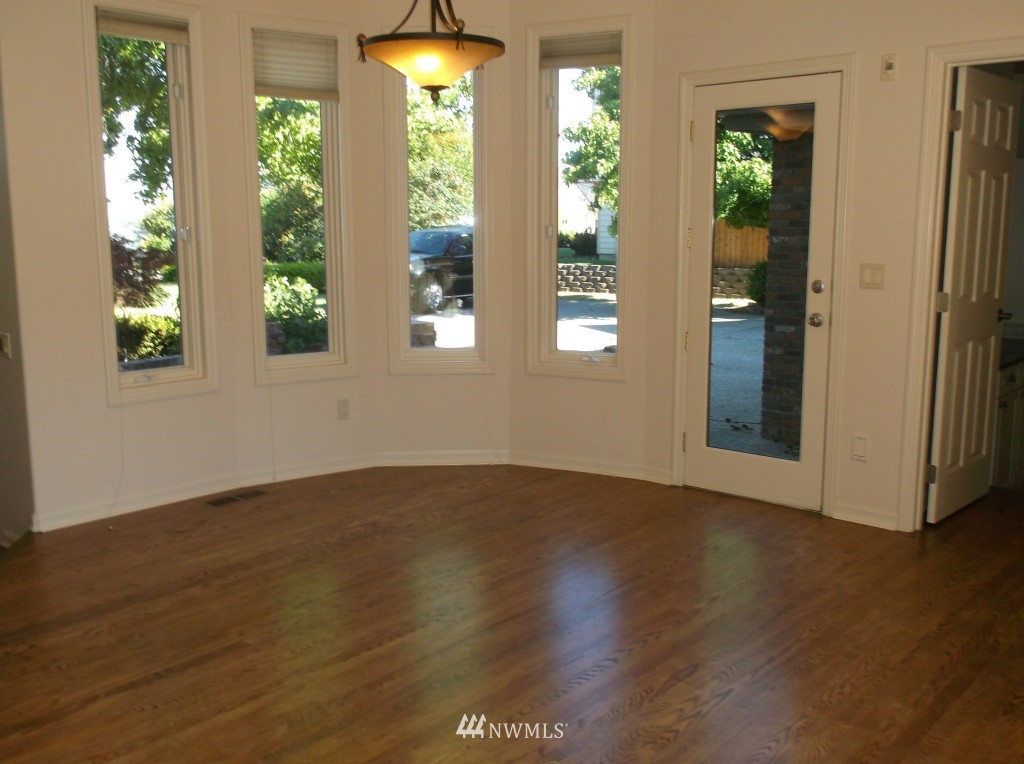 1902 Broadview Wenatchee, WA 98801 - Photo 5 of 25 Gallery Image 5