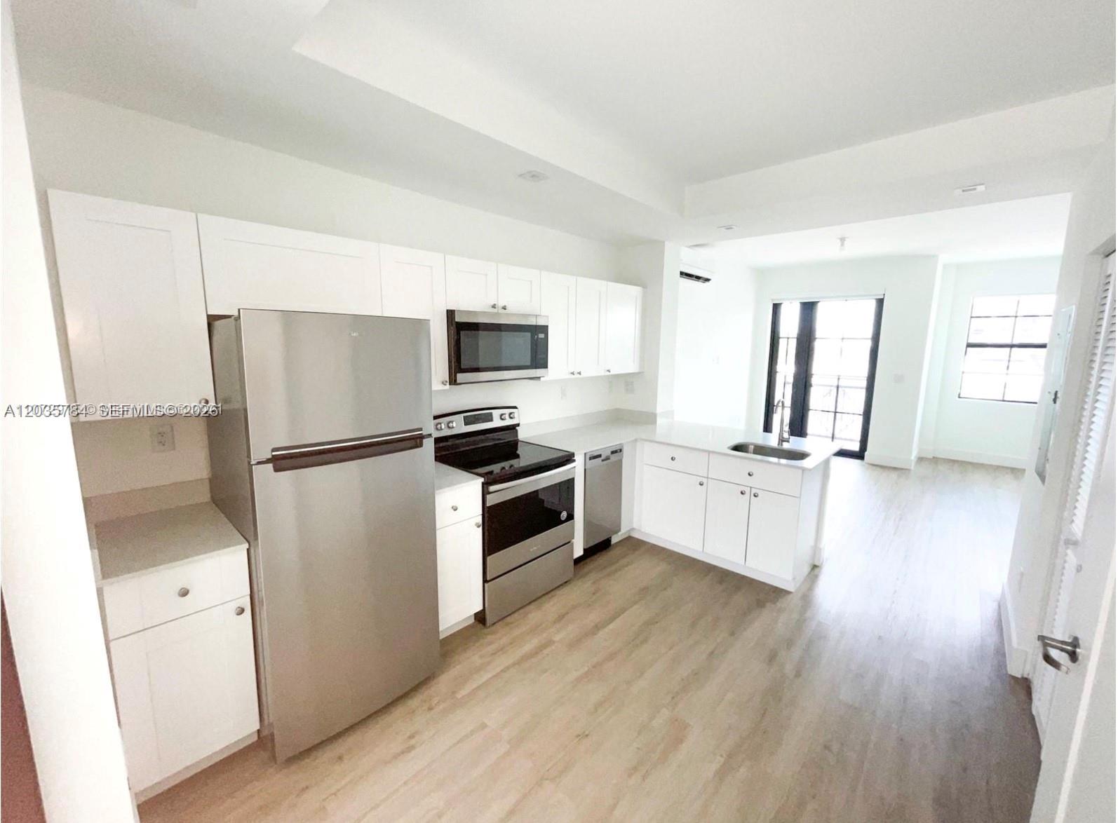 4100 Davie Road, Unit 205 Davie, FL 33314 - Photo 7 of 18