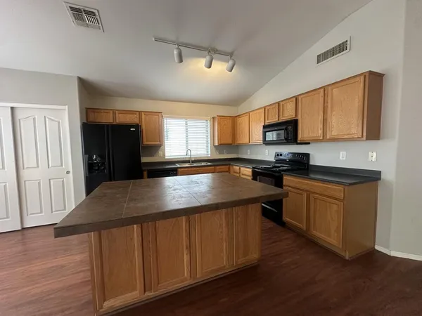 $2,495 | 1271 North Fresno Street, Chandler, AZ 85225