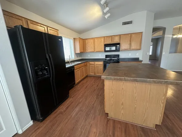 $2,495 | 1271 North Fresno Street, Chandler, AZ 85225