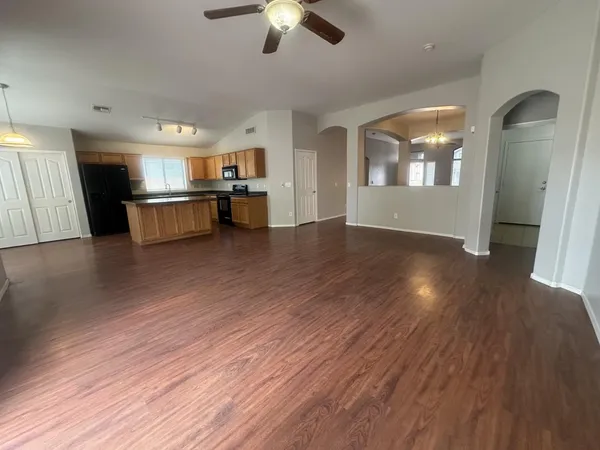 $2,495 | 1271 North Fresno Street, Chandler, AZ 85225