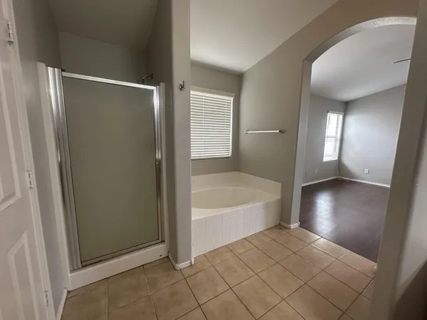 $2,495 | 1271 North Fresno Street, Chandler, AZ 85225