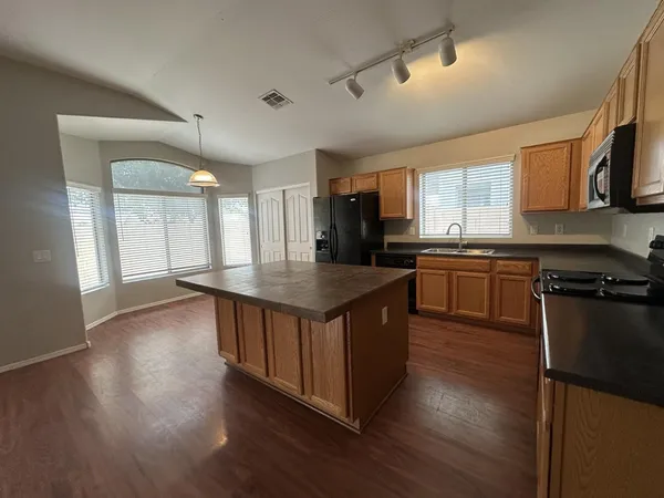 $2,495 | 1271 North Fresno Street, Chandler, AZ 85225