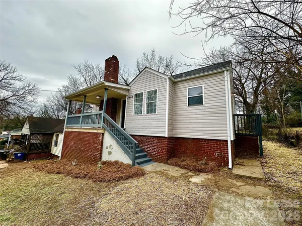 $1,295 | 2428 Gilmer Avenue Northeast, Winston-Salem, NC 27105