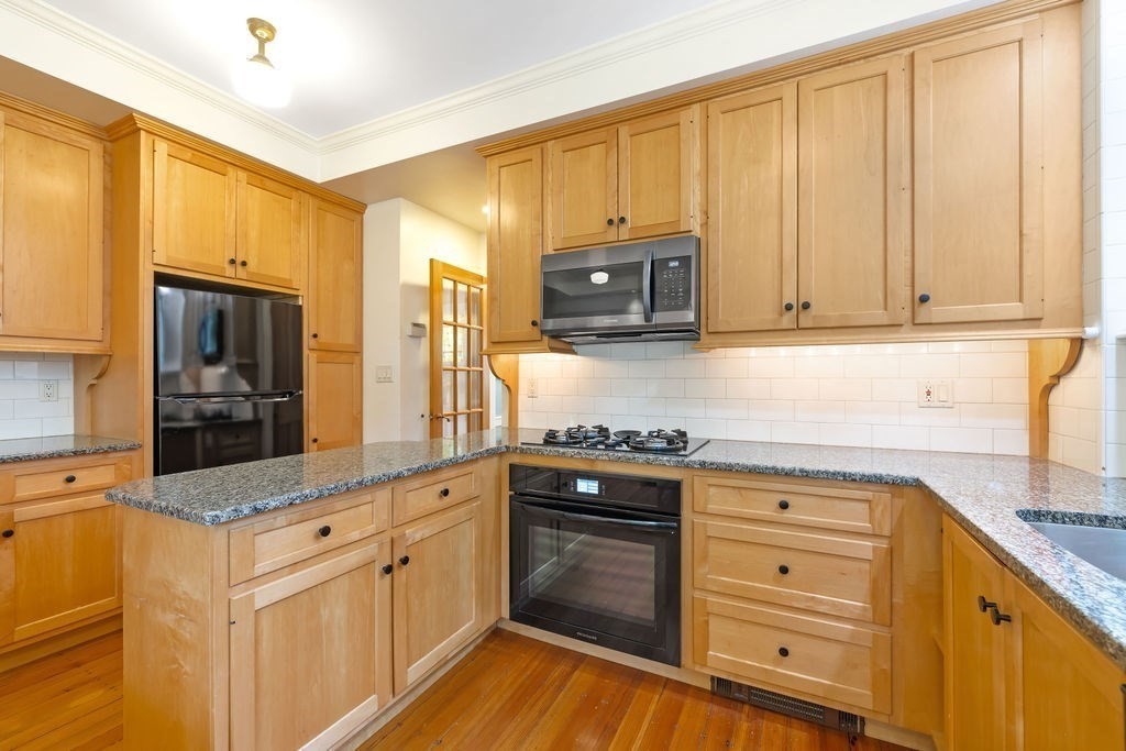 9 Spring Hill Road Boston, MA 02136 - Photo 16 of 32